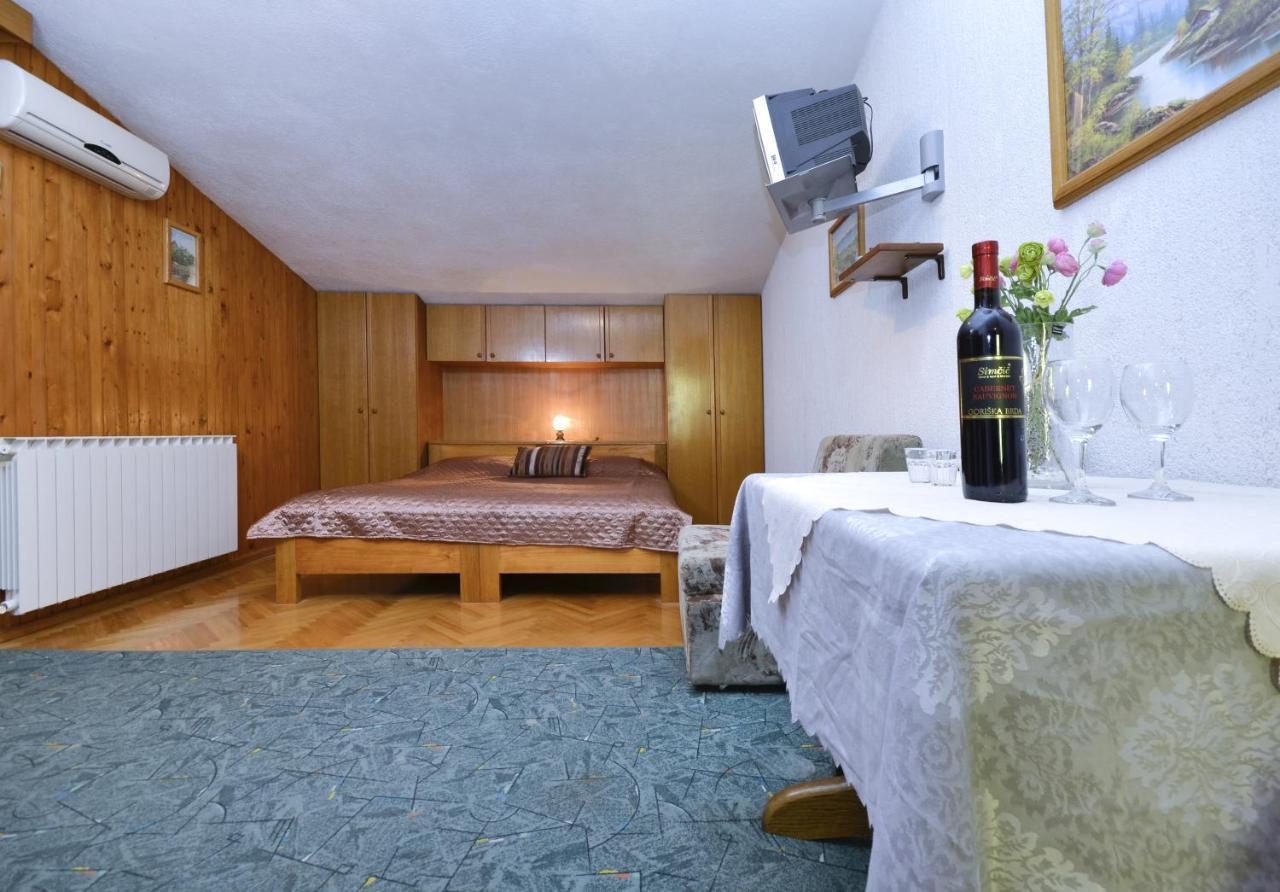 Family Friendly Apartments With A Swimming Pool Baska Voda, Makarska - 12442 Extérieur photo