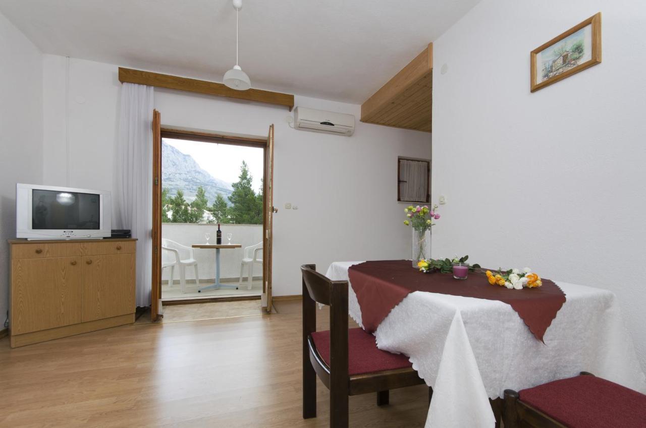 Family Friendly Apartments With A Swimming Pool Baska Voda, Makarska - 12442 Extérieur photo