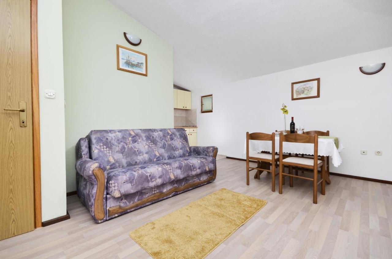 Family Friendly Apartments With A Swimming Pool Baska Voda, Makarska - 12442 Extérieur photo