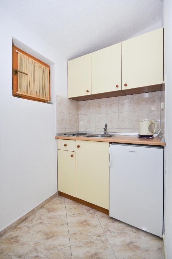 Family Friendly Apartments With A Swimming Pool Baska Voda, Makarska - 12442 Extérieur photo