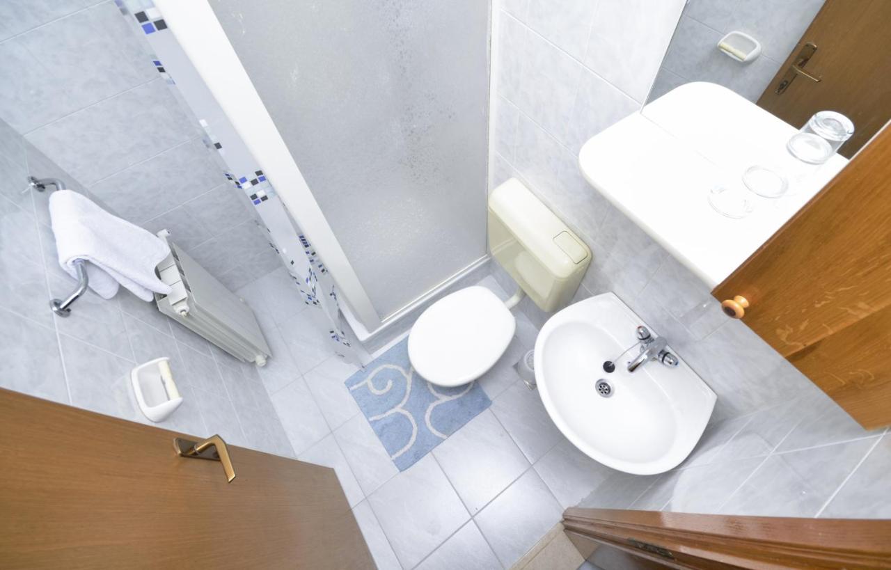 Family Friendly Apartments With A Swimming Pool Baska Voda, Makarska - 12442 Extérieur photo