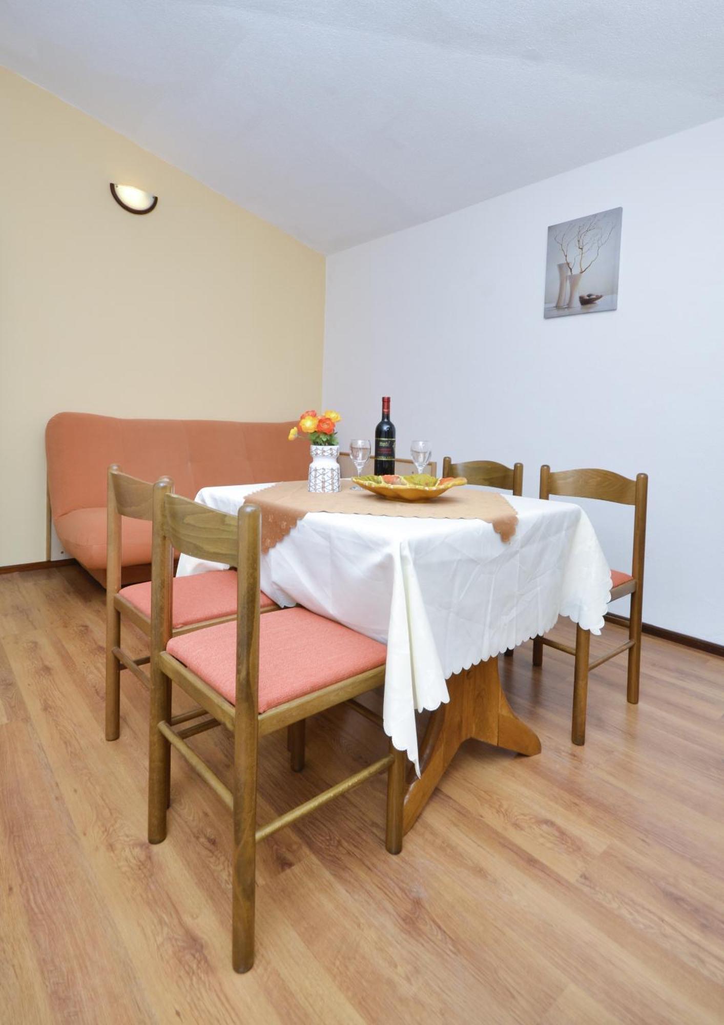 Family Friendly Apartments With A Swimming Pool Baska Voda, Makarska - 12442 Chambre photo